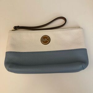 EUC Michael Kors Fulton Wristlet Medium Bag Powder Blue Zip Leather White